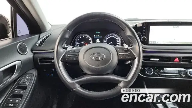 Hyundai Sonata Hybrid 2022 — ფოტო 24/33