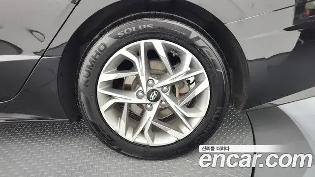 Hyundai Sonata Hybrid 2022 — ფოტო 31/33