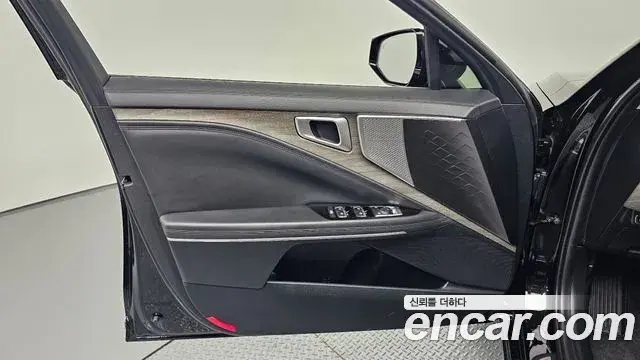 Kia K8 2022 — Photo 18/31