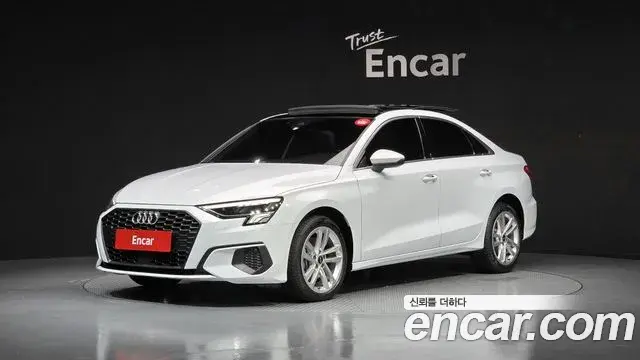 Audi A3 2022 — Фото 1/20