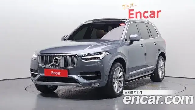 Volvo XC90 2018 — Photo 19/20