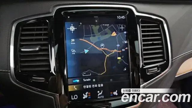 Volvo XC90 2018 — Photo 14/20