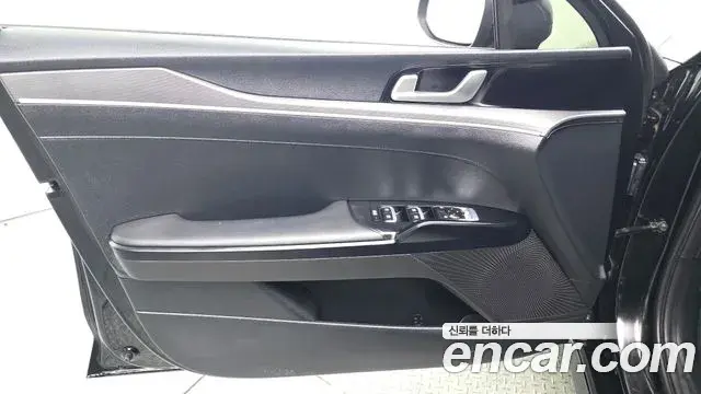 Kia K5 2022 — Şəkil 22/30