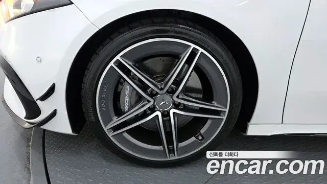 Mercedes-Benz A-Class 2021 — Фото 5/20