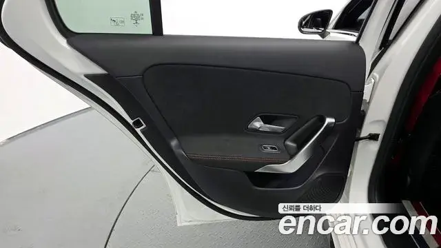 Mercedes-Benz A-Class 2021 — Photo 14/30