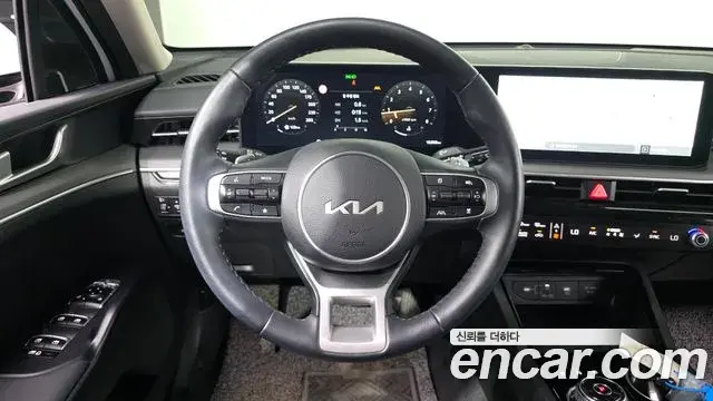 Kia K5 2024 — ფოტო 19/20