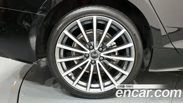 Audi A5 2022 — Şəkil 2/32