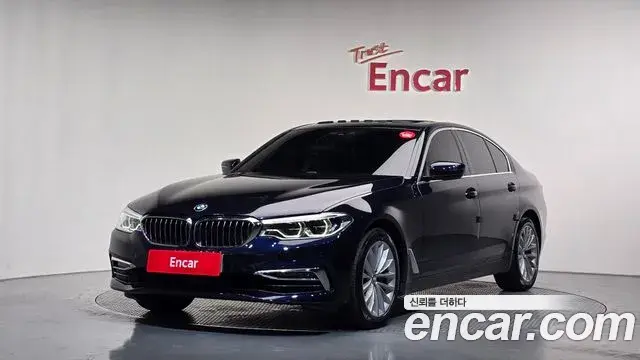 BMW 5 Series 2019 — Şəkil 27/32