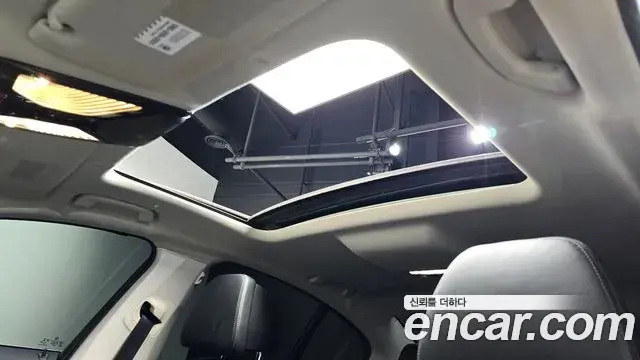 BMW 5 Series 2019 — Şəkil 18/32