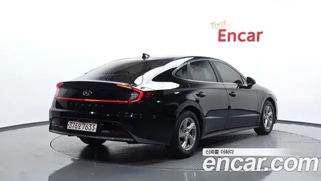 Hyundai Sonata Hybrid 2022 — Photo 15/20