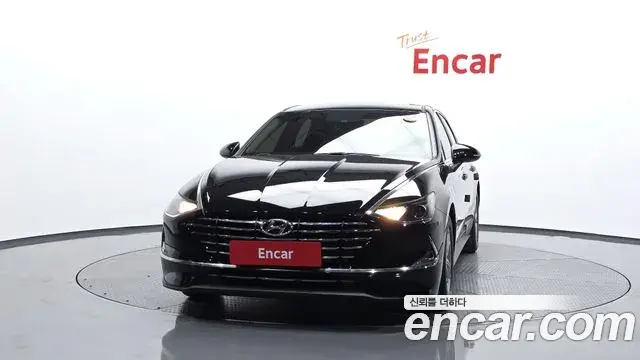 Hyundai Sonata Hybrid 2022 — Photo 19/20