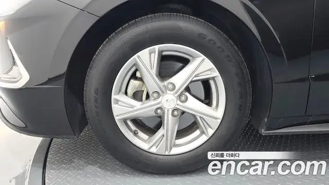 Hyundai Sonata Hybrid 2022 — Photo 5/20