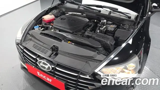 Hyundai Sonata Hybrid 2022 — Photo 6/20