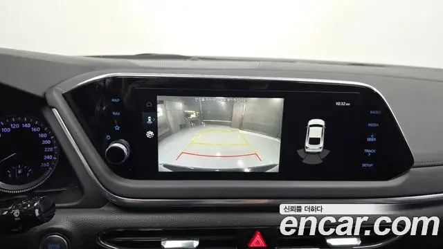 Hyundai Sonata Hybrid 2022 — Photo 7/20