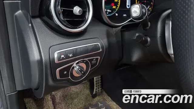 Mercedes-Benz C-Class 2020 — ფოტო 5/29