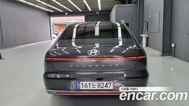 Hyundai Grandeur Hybrid 2023 — ფოტო 18/18