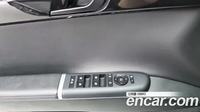 Hyundai Grandeur Hybrid 2023 — ფოტო 4/18