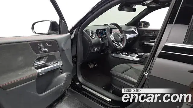 Mercedes-Benz GLB-Class 2023 — Фото 9/20