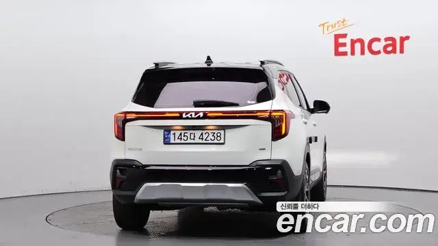 Kia Seltos 2025 — Photo 14/20