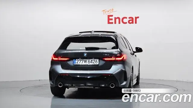 BMW 1 Series 2021 — ფოტო 14/20