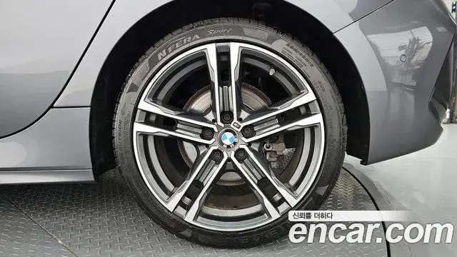 BMW 1 Series 2021 — ფოტო 9/20