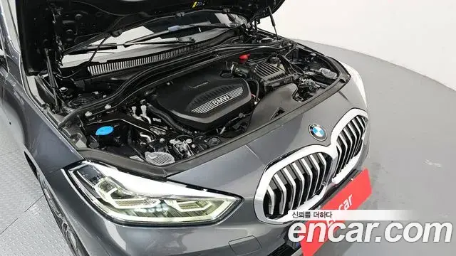 BMW 1 Series 2021 — ფოტო 8/20