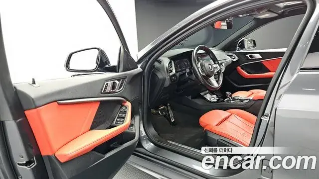 BMW 1 Series 2021 — ფოტო 1/20