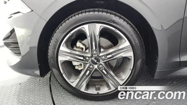 Kia K5 2023 — Photo 13/31