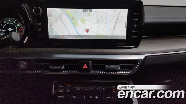 Kia K5 2023 — Photo 5/31
