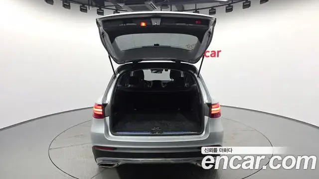Mercedes-Benz GLC-Class 2019 — Photo 14/32