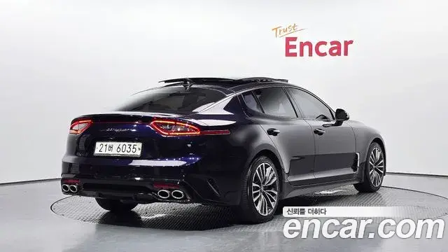 Kia Stinger 2018 — Şəkil 10/30
