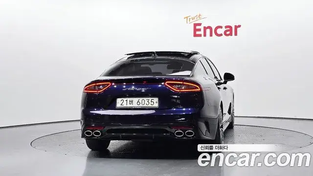 Kia Stinger 2018 — Şəkil 16/30