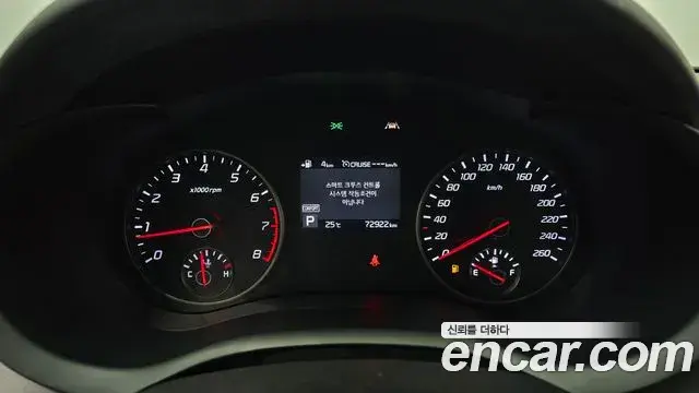 Kia Stinger 2018 — Şəkil 28/30
