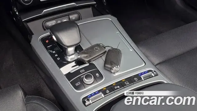 Kia Stinger 2018 — Şəkil 19/30