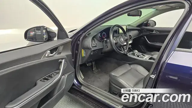 Kia Stinger 2018 — Şəkil 4/30