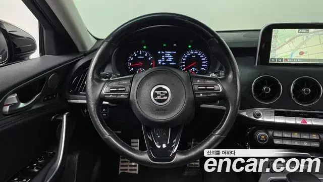 Kia Stinger 2018 — Şəkil 24/30