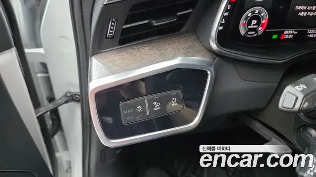 Audi A6 2021 — ფოტო 16/30