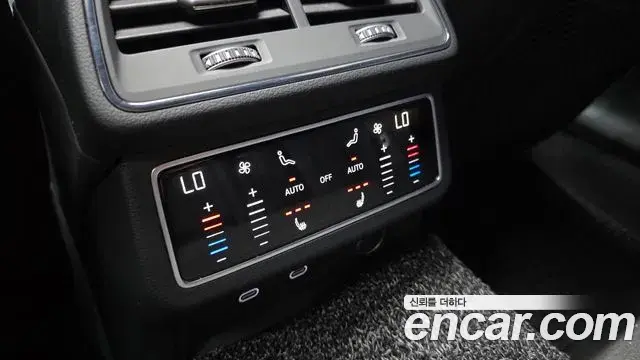 Audi A6 2021 — ფოტო 22/30