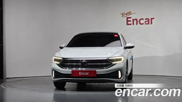 Volkswagen Jetta 2023 — Şəkil 31/34