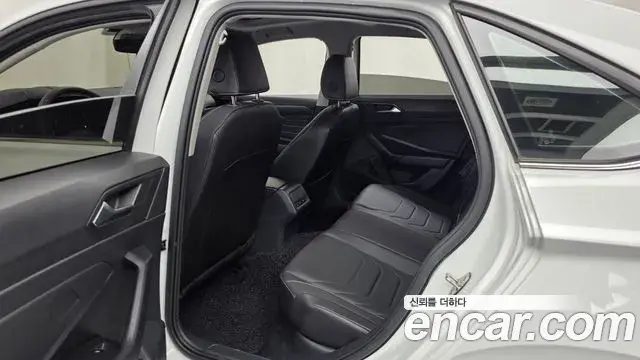 Volkswagen Jetta 2023 — Şəkil 34/34