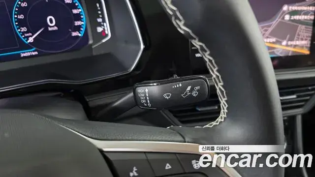 Volkswagen Jetta 2023 — Şəkil 21/34