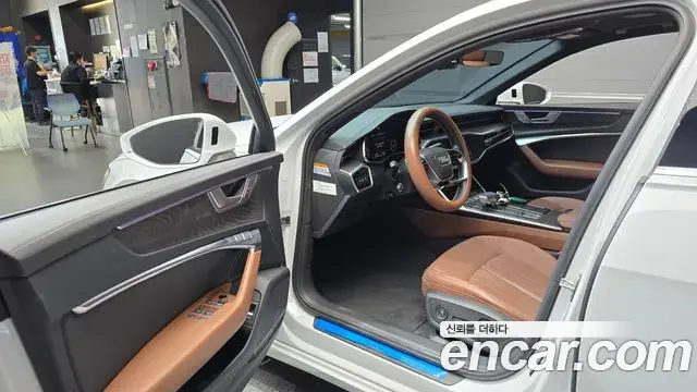 Audi A6 2022 — Şəkil 29/30