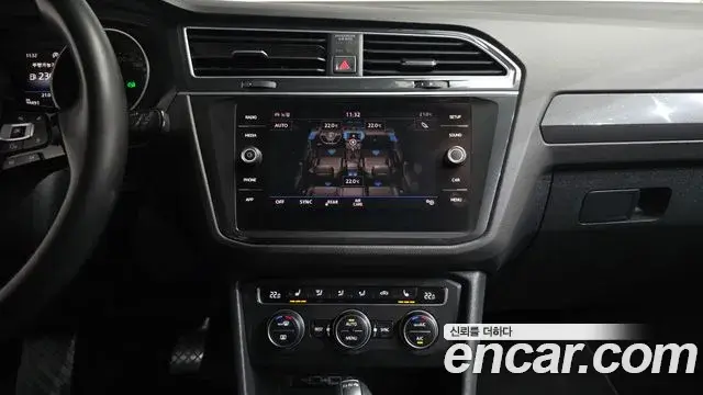 Volkswagen Tiguan 2018 — Photo 6/32