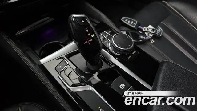 BMW 5 Series 2018 — Фото 9/20