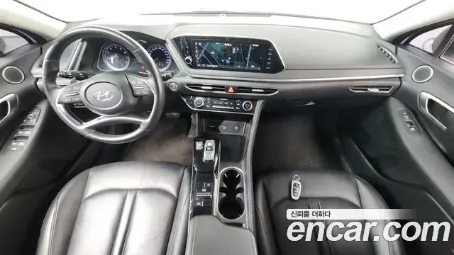 Hyundai Sonata Hybrid 2019 — Şəkil 9/32