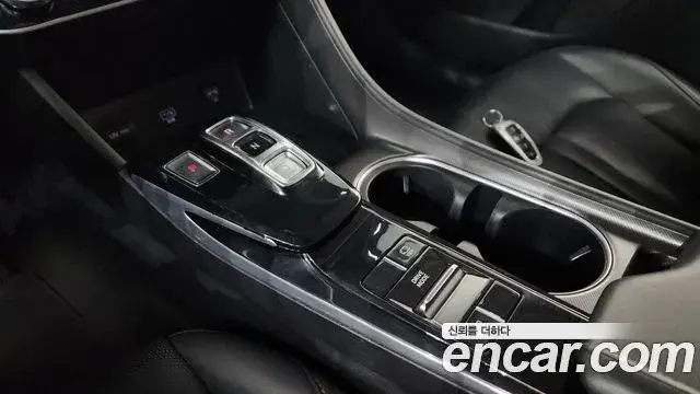 Hyundai Sonata Hybrid 2019 — Şəkil 23/32