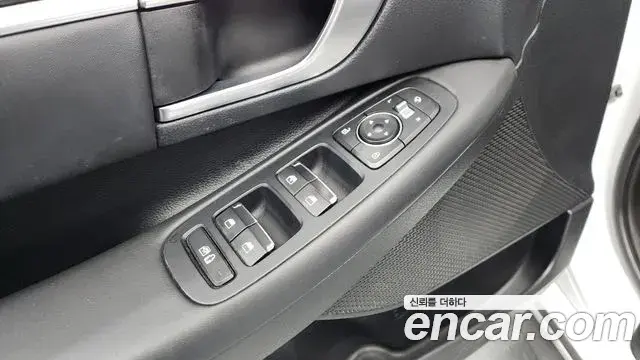 Hyundai Sonata Hybrid 2019 — Şəkil 10/32