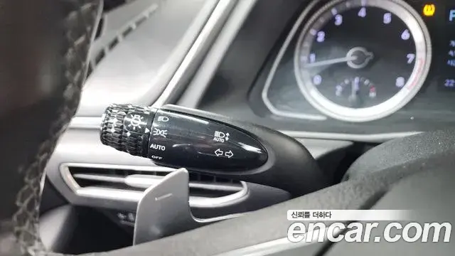 Hyundai Sonata Hybrid 2019 — Şəkil 18/32