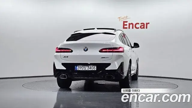 BMW X4 2022 — ფოტო 19/34