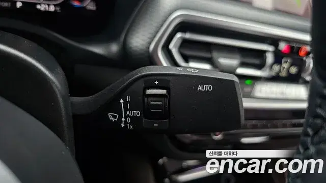 BMW X4 2022 — ფოტო 26/34